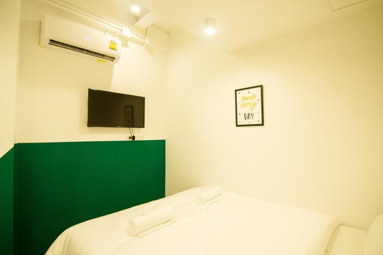 Hostel Folk Poshtel Asok Bangkok Exterior foto