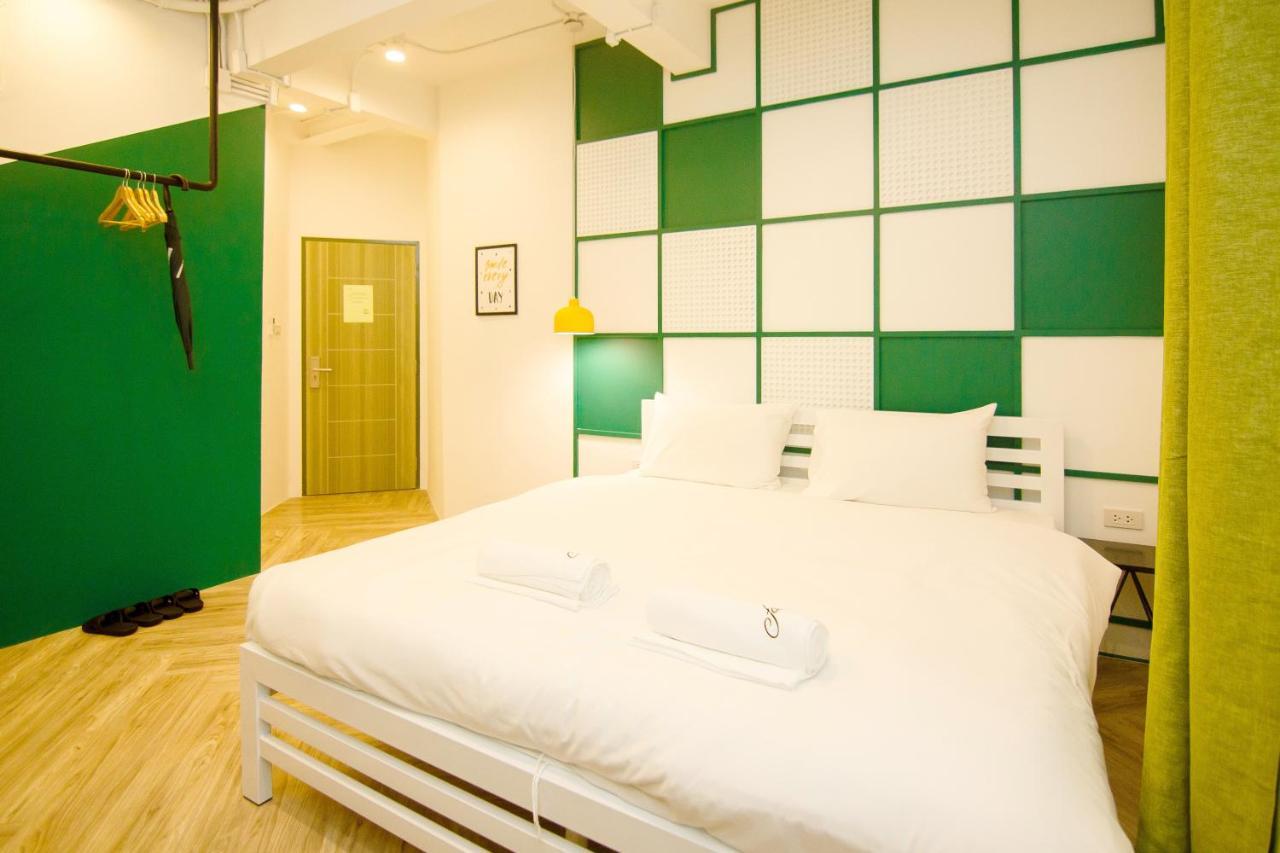 Hostel Folk Poshtel Asok Bangkok Exterior foto